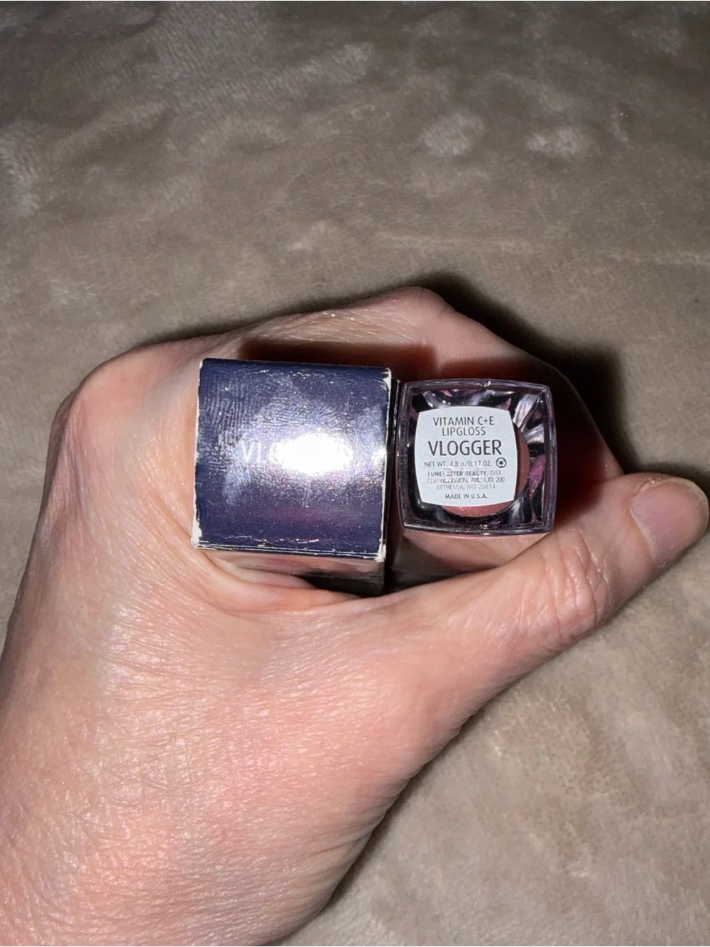 Lune+Aster Vitamin C & E Lip Gloss (Shade:Vlogger) - Full size